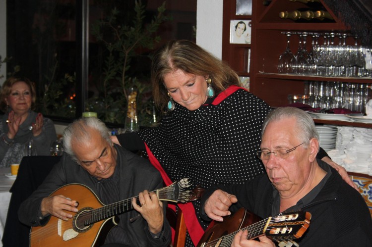 Maria João Quadros o Fado ao vivo no Dom Leitão