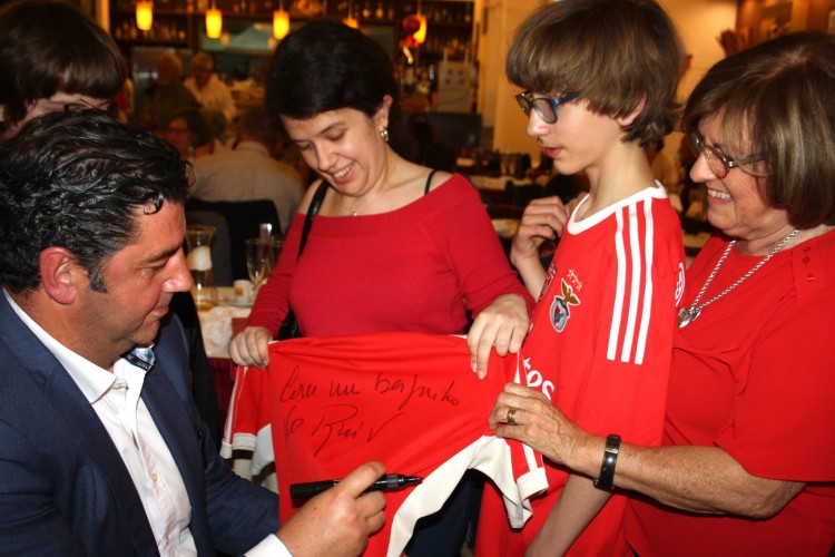 Rui Vitória autógrafos no Restaurante Dom Leitão